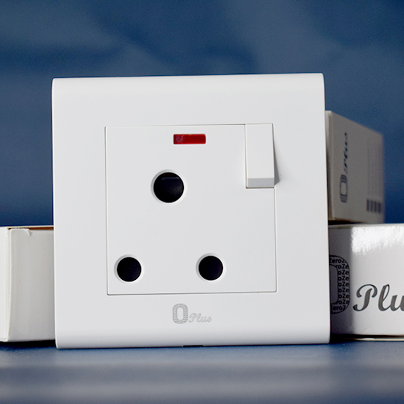 15-amp-round-pin-socket-with-switch-white